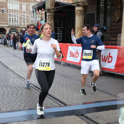 05.10.2025 - 20. swb-Marathon Bremen Yannick Fuchs http://msf.ph/oto/9265890 05.10.2025 10:51:12 Ziel 9199, 9256, 9287, 9416, 9425, 9630, 9663, 9894, 10206, 10226, 10254, 10378, 10669, 10743, 10932, 11061, 11279, 11391, 11573 meine-sportfotos.de