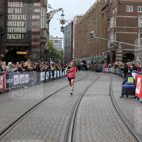 05.10.2025 - 20. swb-Marathon Bremen Yannick Fuchs http://msf.ph/oto/9265897 05.10.2025 12:08:48 Ziel 408 meine-sportfotos.de