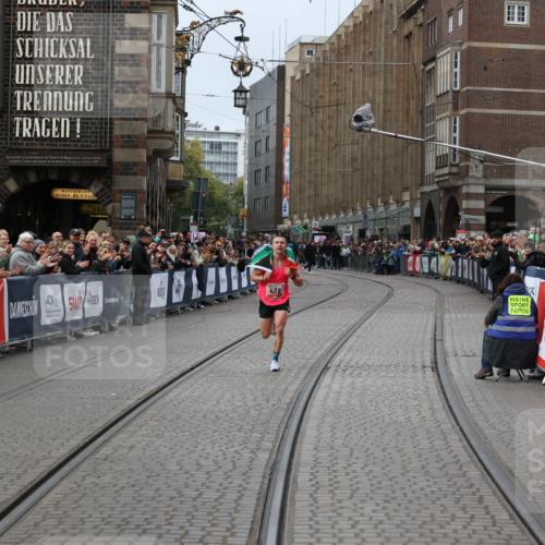 05.10.2025 - 20. swb-Marathon Bremen Yannick Fuchs http://msf.ph/oto/9265915 05.10.2025 12:08:48 Ziel 408 meine-sportfotos.de