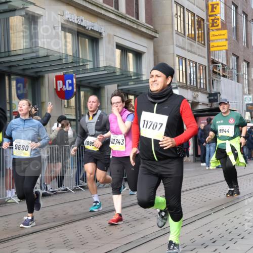 05.10.2025 - 20. swb-Marathon Bremen Strokosch-Dieckow http://msf.ph/oto/9265948 05.10.2025 11:04:59 Ziel 9440, 9515, 9642, 9668, 9690, 9713, 9752, 9908, 9944, 9978, 10018, 10021, 10025, 10158, 10255, 10289, 10343, 10511, 10542, 10828, 10990, 11016, 11064, 11106, 11323, 11501, 11540, 11650, 11676, 11707, 9440, 9515, 9642, 9668, 9690, 9713, 9752, 9908, 9944, 9978, 10018, 10021, 10025, 10158, 10255, 10289, 10343, 10511, 10542, 10828, 10990, 11016, 11064, 11106, 11323, 11501, 11540, 11650, 11676, 11707 meine-sportfotos.de