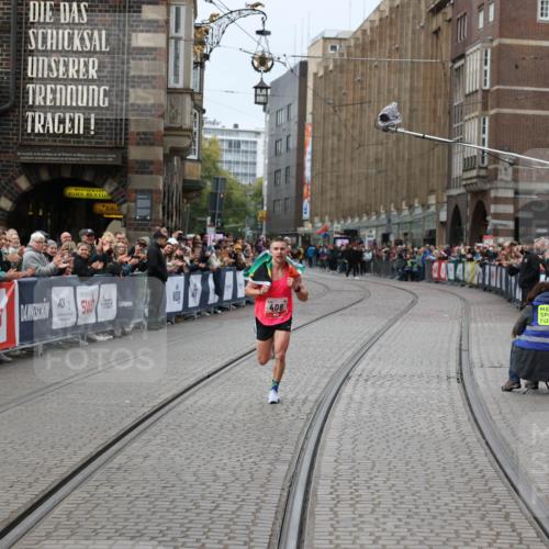 05.10.2025 - 20. swb-Marathon Bremen Yannick Fuchs http://msf.ph/oto/9265995 05.10.2025 12:08:48 Ziel 408 meine-sportfotos.de