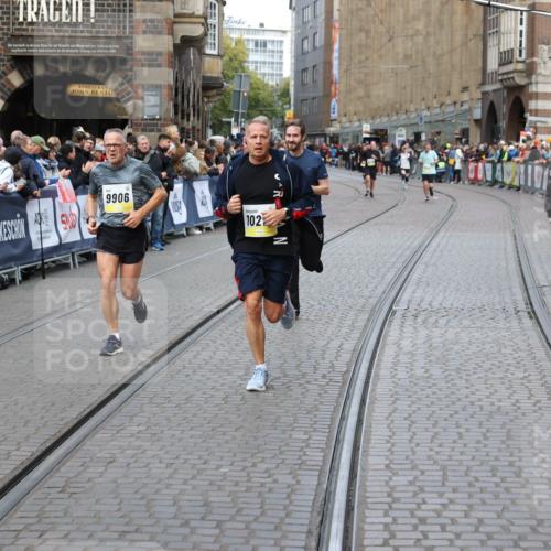05.10.2025 - 20. swb-Marathon Bremen Yannick Fuchs http://msf.ph/oto/9266014 05.10.2025 10:51:17 Ziel 9256, 9287, 9416, 9894, 9906, 10206, 10215, 10222, 10226, 10669, 11279, 11573 meine-sportfotos.de