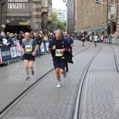 05.10.2025 - 20. swb-Marathon Bremen Yannick Fuchs http://msf.ph/oto/9266021 05.10.2025 10:51:17 Ziel 9256, 9287, 9416, 9894, 9906, 10206, 10215, 10222, 10226, 10669, 11279, 11573 meine-sportfotos.de