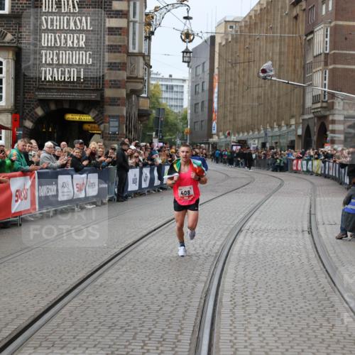 05.10.2025 - 20. swb-Marathon Bremen Yannick Fuchs http://msf.ph/oto/9266054 05.10.2025 12:08:49 Ziel 408 meine-sportfotos.de
