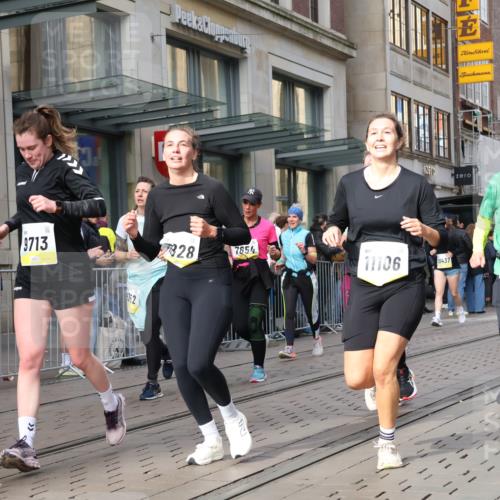 05.10.2025 - 20. swb-Marathon Bremen Strokosch-Dieckow http://msf.ph/oto/9266116 05.10.2025 11:05:08 Ziel 7654, 9210, 9419, 9440, 9515, 9690, 9713, 9752, 9908, 9944, 10025, 10158, 10255, 10289, 10426, 10437, 10511, 10542, 10828, 10843, 10844, 10990, 10999, 11064, 11106, 11164, 11501, 11540, 11676, 11681, 7654, 9210, 9419, 9440, 9515, 9690, 9713, 9752, 9908, 9944, 10025, 10158, 10255, 10289, 10426, 10437, 10511, 10542, 10828, 10843, 10844, 10990, 10999, 11064, 11106, 11164, 11501, 11540, 11676, 11681 meine-sportfotos.de