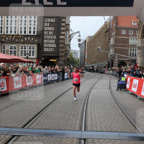 05.10.2025 - 20. swb-Marathon Bremen Yannick Fuchs http://msf.ph/oto/9266123 05.10.2025 12:08:49 Ziel 408 meine-sportfotos.de