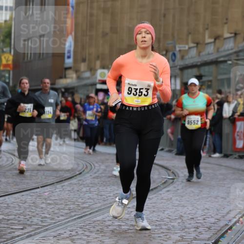 05.10.2025 - 20. swb-Marathon Bremen Strokosch-Dieckow http://msf.ph/oto/9266152 05.10.2025 11:08:21 Ziel 9186, 9353, 9401, 9552, 10132, 11097, 11671 meine-sportfotos.de