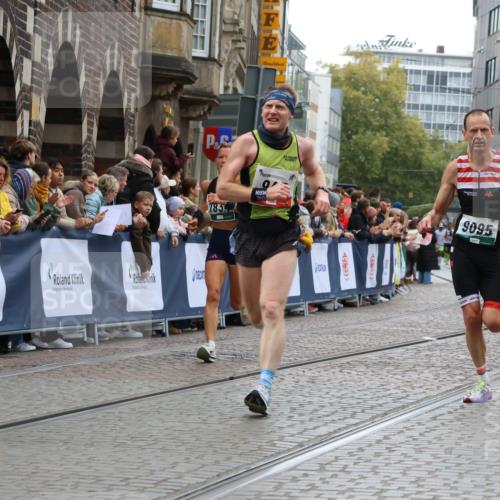 05.10.2025 - 20. swb-Marathon Bremen Strokosch-Dieckow http://msf.ph/oto/9266192 05.10.2025 12:59:27 Ziel 133, 945, 2967, 4369, 4631, 6912, 7834, 9095 meine-sportfotos.de