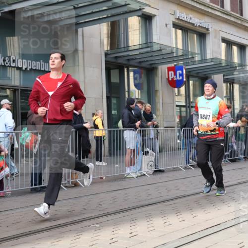 05.10.2025 - 20. swb-Marathon Bremen Strokosch-Dieckow http://msf.ph/oto/9266278 05.10.2025 11:05:14 Ziel 7654, 9210, 9335, 9419, 9423, 9713, 9752, 10025, 10158, 10197, 10289, 10426, 10437, 10511, 10529, 10542, 10769, 10828, 10843, 10844, 10999, 11064, 11106, 11164, 11604, 11676, 11681, 7654, 9210, 9335, 9419, 9423, 9713, 9752, 10025, 10158, 10197, 10289, 10426, 10437, 10511, 10529, 10542, 10769, 10828, 10843, 10844, 10999, 11064, 11106, 11164, 11604, 11676, 11681 meine-sportfotos.de