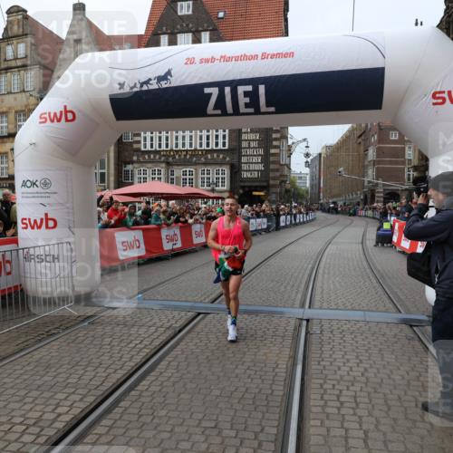 05.10.2025 - 20. swb-Marathon Bremen Yannick Fuchs http://msf.ph/oto/9266318 05.10.2025 12:08:52 Ziel 408 meine-sportfotos.de