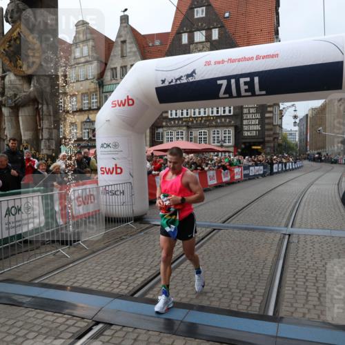 05.10.2025 - 20. swb-Marathon Bremen Yannick Fuchs http://msf.ph/oto/9266466 05.10.2025 12:08:53 Ziel 408 meine-sportfotos.de