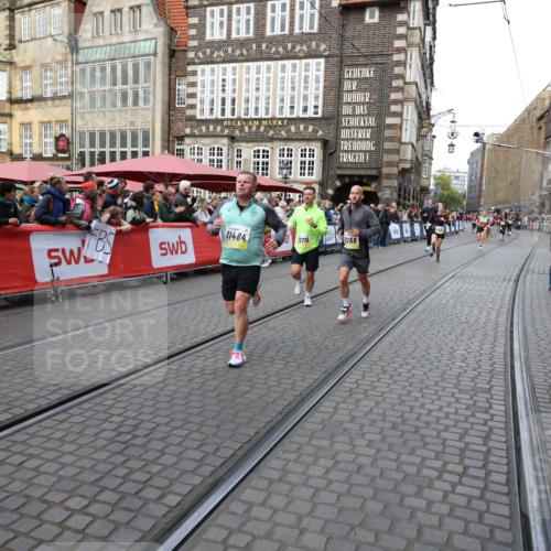 05.10.2025 - 20. swb-Marathon Bremen Yannick Fuchs http://msf.ph/oto/9266568 05.10.2025 10:51:44 Ziel 8333, 9252, 9268, 10584, 10716, 10918, 10928, 11484 meine-sportfotos.de