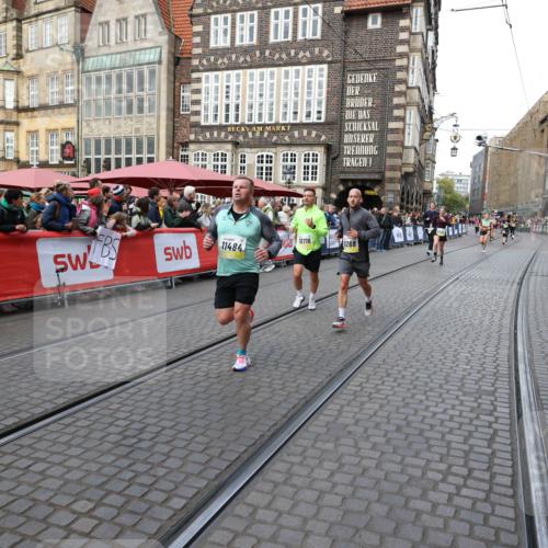 05.10.2025 - 20. swb-Marathon Bremen Yannick Fuchs http://msf.ph/oto/9266579 05.10.2025 10:51:44 Ziel 8333, 9252, 9268, 10584, 10716, 10918, 10928, 11484 meine-sportfotos.de