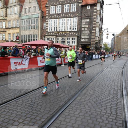 05.10.2025 - 20. swb-Marathon Bremen Yannick Fuchs http://msf.ph/oto/9266607 05.10.2025 10:51:44 Ziel 8333, 9252, 9268, 10584, 10716, 10918, 10928, 11484 meine-sportfotos.de