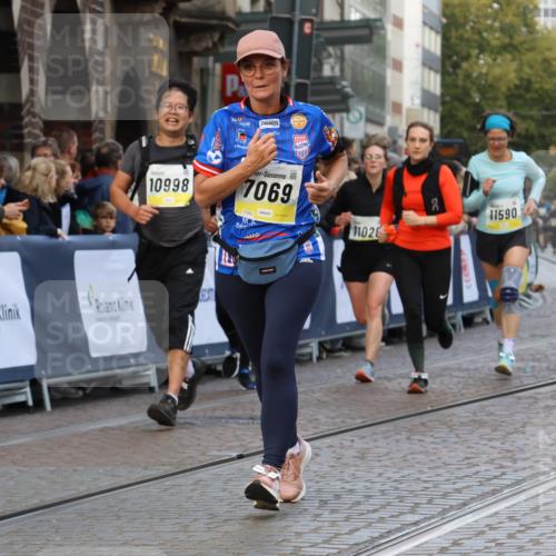 05.10.2025 - 20. swb-Marathon Bremen Strokosch-Dieckow http://msf.ph/oto/9266637 05.10.2025 11:08:38 Ziel 7069, 7706, 9191, 9276, 9589, 9982, 10134, 10212, 10567, 10787, 10939, 10998, 11028, 11073, 11076, 11242, 11479, 11590 meine-sportfotos.de