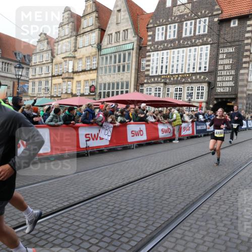05.10.2025 - 20. swb-Marathon Bremen Yannick Fuchs http://msf.ph/oto/9266651 05.10.2025 10:51:46 Ziel 8333, 9252, 9268, 10584, 10716, 10918, 10928, 11484 meine-sportfotos.de