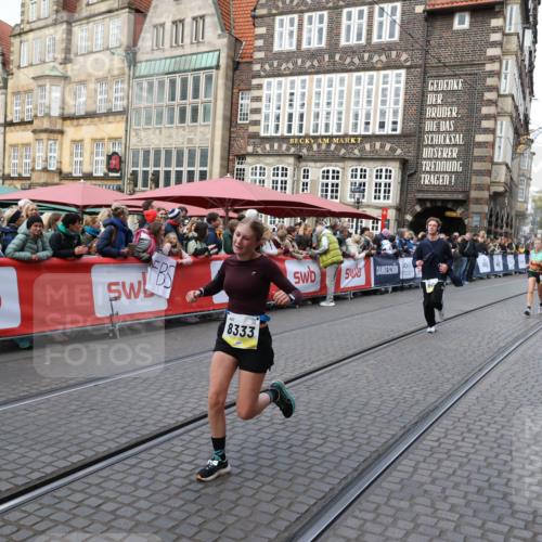 05.10.2025 - 20. swb-Marathon Bremen Yannick Fuchs http://msf.ph/oto/9266690 05.10.2025 10:51:47 Ziel 8333, 9252, 9259, 9268, 10584, 10716, 10918, 10928, 11484 meine-sportfotos.de