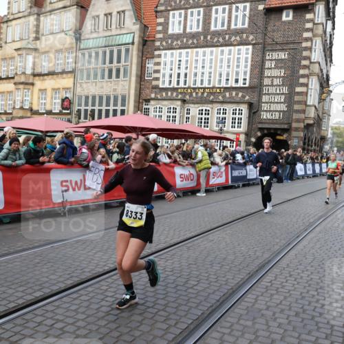 05.10.2025 - 20. swb-Marathon Bremen Yannick Fuchs http://msf.ph/oto/9266697 05.10.2025 10:51:47 Ziel 8333, 9252, 9259, 9268, 10584, 10716, 10918, 10928, 11484 meine-sportfotos.de