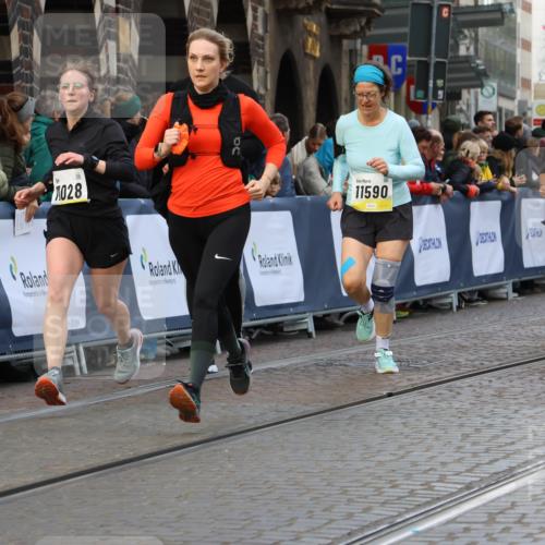 05.10.2025 - 20. swb-Marathon Bremen Strokosch-Dieckow http://msf.ph/oto/9266714 05.10.2025 11:08:40 Ziel 7069, 7706, 9191, 9274, 9276, 9589, 10051, 10212, 10567, 10939, 10998, 11028, 11073, 11076, 11242, 11479, 11590 meine-sportfotos.de
