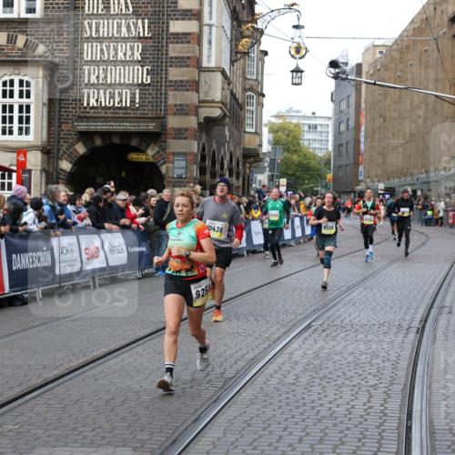 05.10.2025 - 20. swb-Marathon Bremen Yannick Fuchs http://msf.ph/oto/9266766 05.10.2025 10:51:48 Ziel 8333, 9259, 9268, 10436, 10584, 10716, 10918, 11484 meine-sportfotos.de