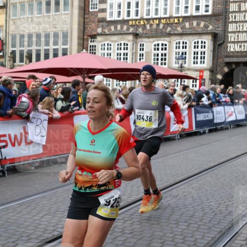 05.10.2025 - 20. swb-Marathon Bremen Yannick Fuchs http://msf.ph/oto/9266830 05.10.2025 10:51:50 Ziel 8333, 9259, 9268, 10436, 10716, 10918, 11484 meine-sportfotos.de