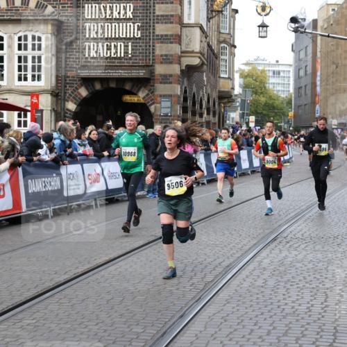 05.10.2025 - 20. swb-Marathon Bremen Yannick Fuchs http://msf.ph/oto/9266882 05.10.2025 10:51:51 Ziel 8333, 9259, 9268, 9506, 10436, 10716, 10968, 11484, 11689, 11696 meine-sportfotos.de