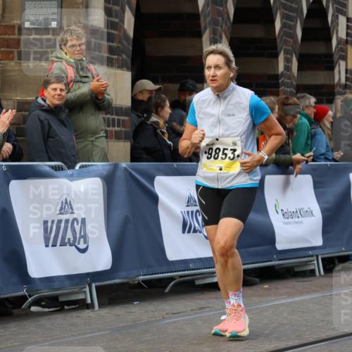 05.10.2025 - 20. swb-Marathon Bremen Strokosch-Dieckow http://msf.ph/oto/9266924 05.10.2025 11:08:49 Ziel 9184, 9274, 9721, 9853, 9912, 10051, 10248, 10714, 10840, 10939 meine-sportfotos.de
