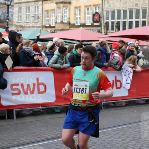 05.10.2025 - 20. swb-Marathon Bremen Yannick Fuchs http://msf.ph/oto/9267160 05.10.2025 10:51:56 Ziel 9004, 9259, 9506, 10436, 10968, 11361, 11689, 11696 meine-sportfotos.de