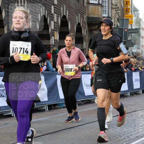 05.10.2025 - 20. swb-Marathon Bremen Strokosch-Dieckow http://msf.ph/oto/9267205 05.10.2025 11:08:56 Ziel 9184, 9466, 9721, 9774, 9912, 10031, 10087, 10248, 10458, 10714, 10840, 11126, 11142 meine-sportfotos.de