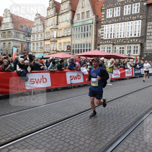 05.10.2025 - 20. swb-Marathon Bremen Yannick Fuchs http://msf.ph/oto/9267251 05.10.2025 10:52:00 Ziel 9004, 9506, 10817, 10968, 11080, 11361, 11394, 11689, 11696 meine-sportfotos.de