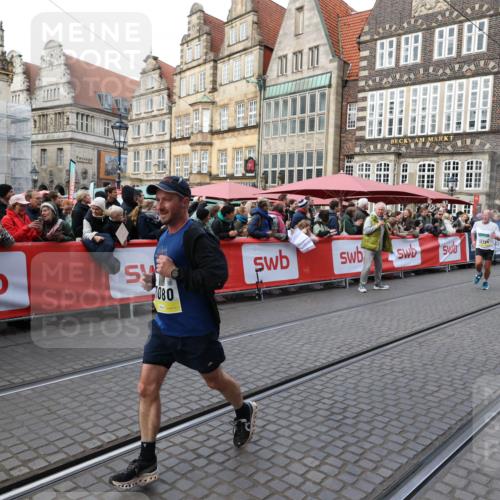 05.10.2025 - 20. swb-Marathon Bremen Yannick Fuchs http://msf.ph/oto/9267272 05.10.2025 10:52:00 Ziel 9004, 9506, 10817, 10968, 11080, 11361, 11394, 11689, 11696 meine-sportfotos.de