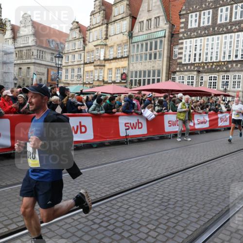 05.10.2025 - 20. swb-Marathon Bremen Yannick Fuchs http://msf.ph/oto/9267302 05.10.2025 10:52:00 Ziel 9004, 9506, 10817, 10968, 11080, 11361, 11394, 11689, 11696 meine-sportfotos.de