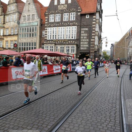 05.10.2025 - 20. swb-Marathon Bremen Yannick Fuchs http://msf.ph/oto/9267346 05.10.2025 10:52:02 Ziel 9004, 9683, 10380, 10581, 10625, 10817, 11080, 11136, 11325, 11361, 11394 meine-sportfotos.de