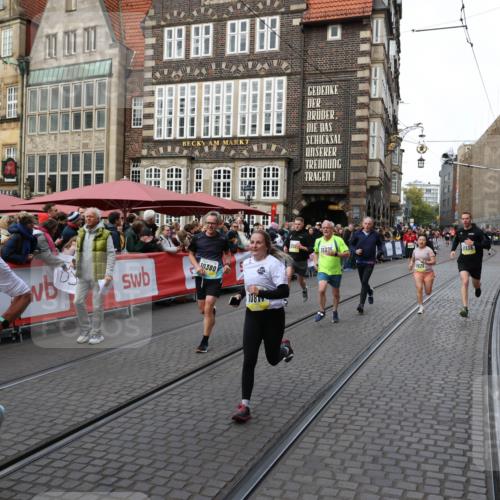 05.10.2025 - 20. swb-Marathon Bremen Yannick Fuchs http://msf.ph/oto/9267365 05.10.2025 10:52:02 Ziel 9004, 9683, 10380, 10581, 10625, 10817, 11080, 11136, 11325, 11361, 11394 meine-sportfotos.de