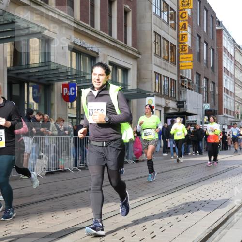 05.10.2025 - 20. swb-Marathon Bremen Strokosch-Dieckow http://msf.ph/oto/9267400 05.10.2025 11:06:04 Ziel 7979, 9178, 9205, 9228, 9387, 9523, 9712, 9764, 9998, 10152, 10243, 10249, 10374, 10404, 10611, 10640, 10699, 10732, 10848, 10912, 11065, 11092, 11143, 11169, 11195, 11233, 11270, 11296, 11324, 11365, 11433, 11485, 11706, 7979, 9178, 9205, 9228, 9387, 9523, 9712, 9764, 9998, 10152, 10243, 10249, 10374, 10404, 10611, 10640, 10699, 10732, 10848, 10912, 11065, 11092, 11143, 11169, 11195, 11270, 11324, 11365 meine-sportfotos.de