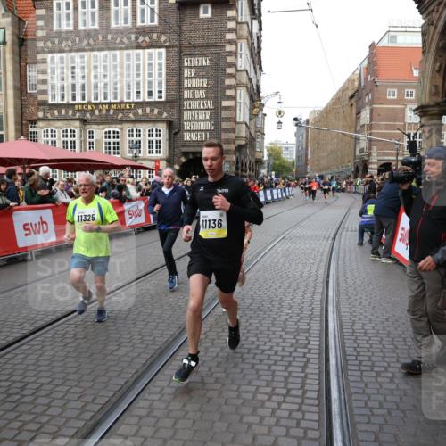 05.10.2025 - 20. swb-Marathon Bremen Yannick Fuchs http://msf.ph/oto/9267452 05.10.2025 10:52:03 Ziel 9683, 10380, 10581, 10625, 10817, 11080, 11136, 11325, 11361, 11394 meine-sportfotos.de