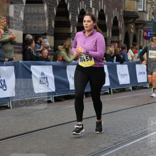05.10.2025 - 20. swb-Marathon Bremen Strokosch-Dieckow http://msf.ph/oto/9267495 05.10.2025 11:09:02 Ziel 9632, 10087, 10458, 11126, 11142 meine-sportfotos.de