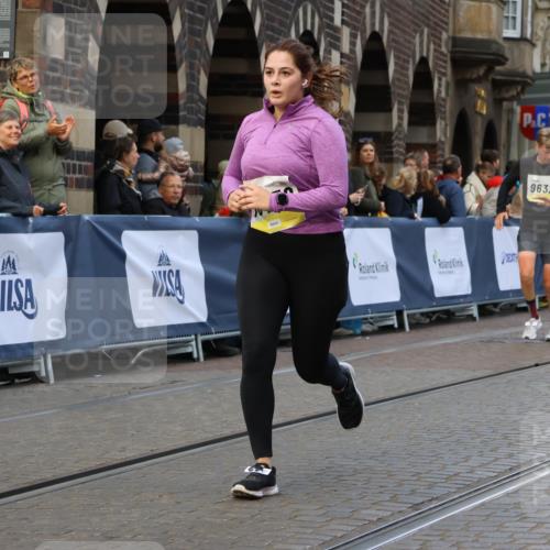 05.10.2025 - 20. swb-Marathon Bremen Strokosch-Dieckow http://msf.ph/oto/9267550 05.10.2025 11:09:02 Ziel 9632, 10087, 10458, 11126, 11142 meine-sportfotos.de