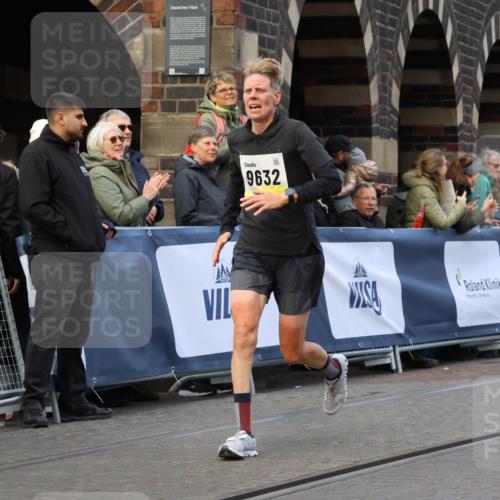 05.10.2025 - 20. swb-Marathon Bremen Strokosch-Dieckow http://msf.ph/oto/9267617 05.10.2025 11:09:05 Ziel 9632, 9798, 9815, 10315, 10458, 10784, 11379, 11437 meine-sportfotos.de