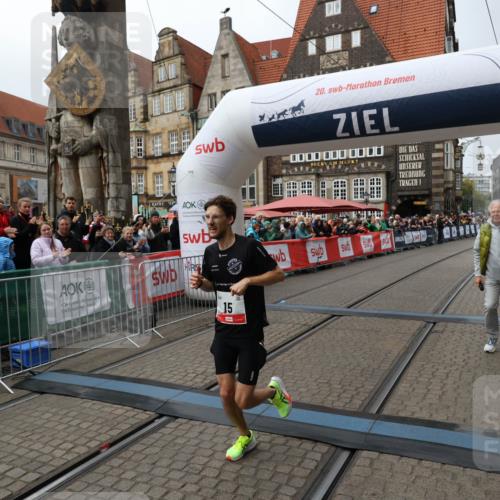 05.10.2025 - 20. swb-Marathon Bremen Yannick Fuchs http://msf.ph/oto/9267693 05.10.2025 12:10:48 Ziel 15 meine-sportfotos.de