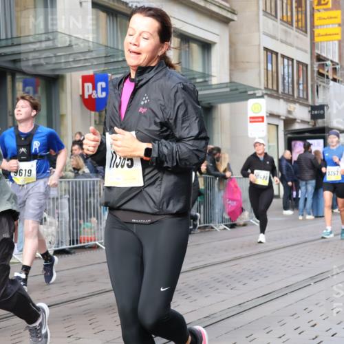 05.10.2025 - 20. swb-Marathon Bremen Strokosch-Dieckow http://msf.ph/oto/9267707 05.10.2025 11:06:16 Ziel 9178, 9357, 9619, 9764, 9998, 10001, 10148, 10168, 10239, 10498, 10611, 10640, 10699, 10732, 10747, 10748, 10912, 10937, 11027, 11143, 11195, 11270, 11324, 11365, 11485, 11565, 11605, 11706, 11721, 11746, 11747, 9178, 9357, 9619, 9764, 9998, 10001, 10148, 10168, 10239, 10498, 10611, 10640, 10699, 10732, 10747, 10748, 10912, 10937, 11027, 11143, 11195, 11270, 11324, 11365, 11565, 11605 meine-sportfotos.de