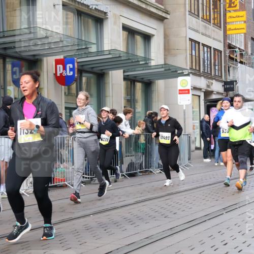 05.10.2025 - 20. swb-Marathon Bremen Strokosch-Dieckow http://msf.ph/oto/9267719 05.10.2025 11:06:17 Ziel 9178, 9357, 9605, 9619, 9764, 9998, 10001, 10148, 10168, 10239, 10498, 10611, 10640, 10699, 10732, 10747, 10748, 10912, 10937, 11027, 11143, 11195, 11270, 11324, 11365, 11485, 11565, 11605, 11706, 11721, 11746, 11747, 9178, 9357, 9605, 9619, 9764, 9998, 10001, 10148, 10168, 10239, 10498, 10611, 10640, 10699, 10732, 10747, 10748, 10912, 10937, 11027, 11143, 11195, 11270, 11324, 11365, 11565, 11605 meine-sportfotos.de