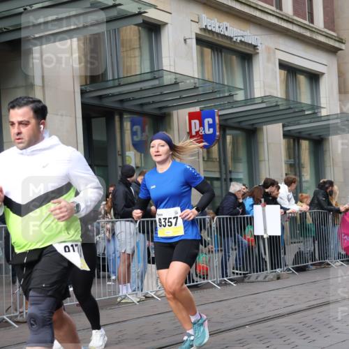 05.10.2025 - 20. swb-Marathon Bremen Strokosch-Dieckow http://msf.ph/oto/9267738 05.10.2025 11:06:19 Ziel 9178, 9321, 9357, 9605, 9619, 9764, 9826, 9998, 10001, 10148, 10168, 10239, 10498, 10580, 10699, 10732, 10747, 10748, 10912, 10937, 11027, 11143, 11195, 11270, 11324, 11355, 11365, 11389, 11414, 11497, 11565, 11605, 11706, 11721, 11746, 11747, 9178, 9321, 9357, 9605, 9619, 9764, 9826, 9998, 10001, 10148, 10168, 10239, 10498, 10580, 10699, 10732, 10747, 10748, 10912, 10937, 11027, 11143, 11195, 11270, 11324, 11355, 11365, 11389, 11414, 11497, 11565, 11605 meine-sportfotos.de