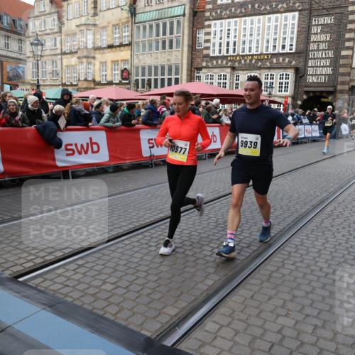 05.10.2025 - 20. swb-Marathon Bremen Yannick Fuchs http://msf.ph/oto/9267750 05.10.2025 10:52:12 Ziel 9226, 9683, 9939, 10977, 11273, 11325 meine-sportfotos.de