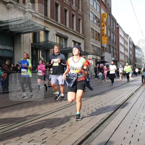 05.10.2025 - 20. swb-Marathon Bremen Strokosch-Dieckow http://msf.ph/oto/9267904 05.10.2025 11:06:25 Ziel 8574, 9178, 9321, 9357, 9605, 9619, 9826, 9942, 9976, 10001, 10148, 10168, 10239, 10498, 10580, 10699, 10747, 10748, 10937, 11027, 11324, 11355, 11389, 11414, 11497, 11565, 11605, 11622, 11706, 11721, 11746, 11747, 8574, 9178, 9321, 9357, 9605, 9619, 9826, 9942, 9976, 10001, 10148, 10168, 10239, 10498, 10580, 10699, 10747, 10748, 10937, 11027, 11324, 11355, 11389, 11414, 11497, 11565, 11605, 11622 meine-sportfotos.de