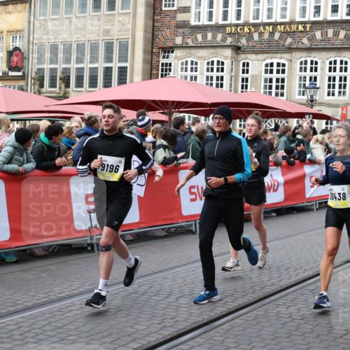 05.10.2025 - 20. swb-Marathon Bremen Yannick Fuchs http://msf.ph/oto/9267907 05.10.2025 10:52:16 Ziel 9196, 9226, 9852, 9939, 10240, 10438, 10668, 10727, 10977, 11273, 11641 meine-sportfotos.de