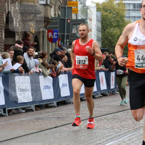 05.10.2025 - 20. swb-Marathon Bremen Strokosch-Dieckow http://msf.ph/oto/9268018 05.10.2025 13:00:13 Ziel 241, 826, 1615, 1812, 2064, 2169, 4422, 6996, 7498, 8030 meine-sportfotos.de