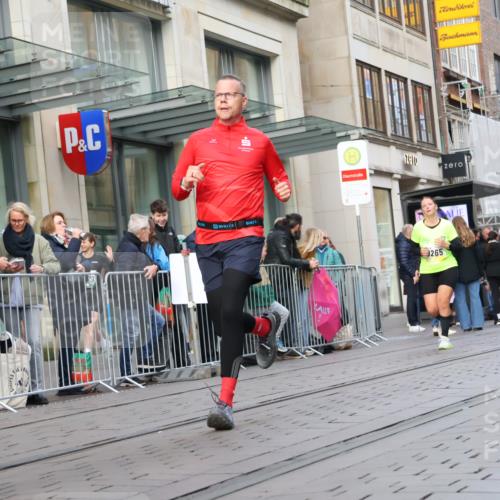 05.10.2025 - 20. swb-Marathon Bremen Strokosch-Dieckow http://msf.ph/oto/9268163 05.10.2025 11:06:47 Ziel 9217, 9265, 9491, 9702, 9757, 9877, 9890, 9901, 9976, 10193, 10371, 10396, 10632, 10788, 10824, 10902, 10991, 11131, 11329, 11477, 11622, 11709, 9217, 9265, 9491, 9702, 9757, 9877, 9890, 9901, 9976, 10193, 10371, 10396, 10632, 10788, 10824, 10902, 10991, 11131, 11622, 11709 meine-sportfotos.de