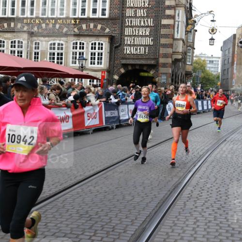 05.10.2025 - 20. swb-Marathon Bremen Yannick Fuchs http://msf.ph/oto/9268200 05.10.2025 10:52:21 Ziel 9196, 9226, 9852, 9955, 10038, 10240, 10438, 10668, 10727, 10900, 10927, 10942, 11458, 11491, 11641 meine-sportfotos.de
