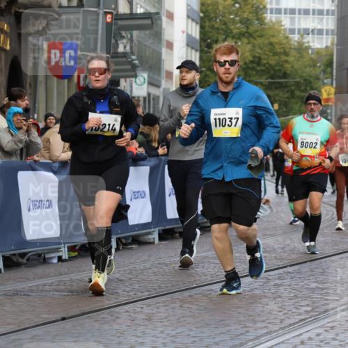 05.10.2025 - 20. swb-Marathon Bremen Strokosch-Dieckow http://msf.ph/oto/9268214 05.10.2025 11:09:21 Ziel 9493, 9649, 9848, 9892, 9945, 10214, 10295, 11037, 11218 meine-sportfotos.de